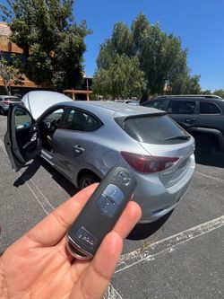 Llaves de autos / car keys and remotes