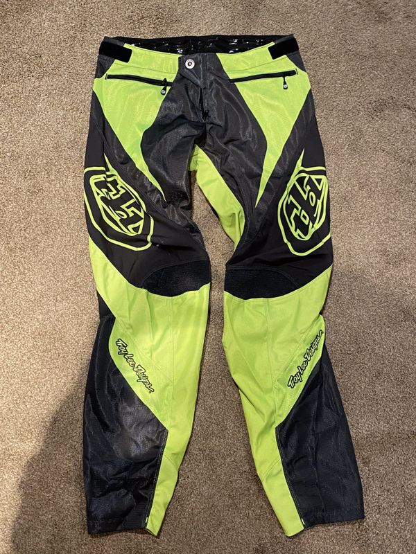 Mountain bike pants for Sale in Orange, CA - OfferUp