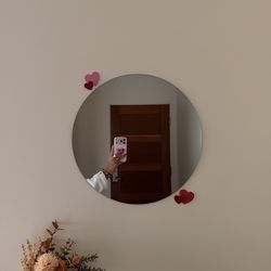 Round Wall Mirror