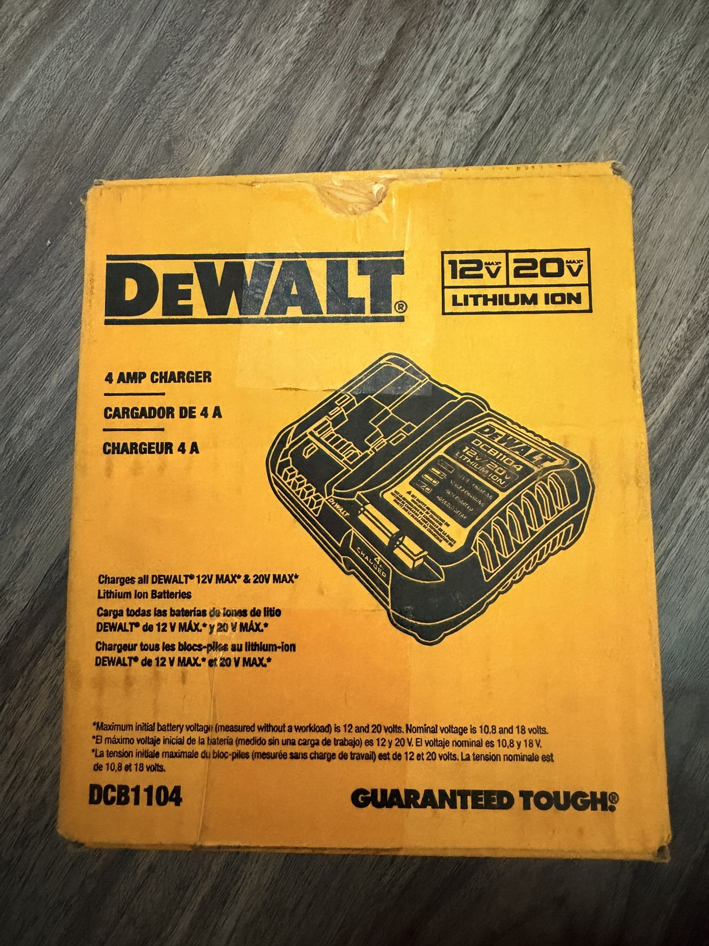 DEWALT DCB1104 20V Volt MAX