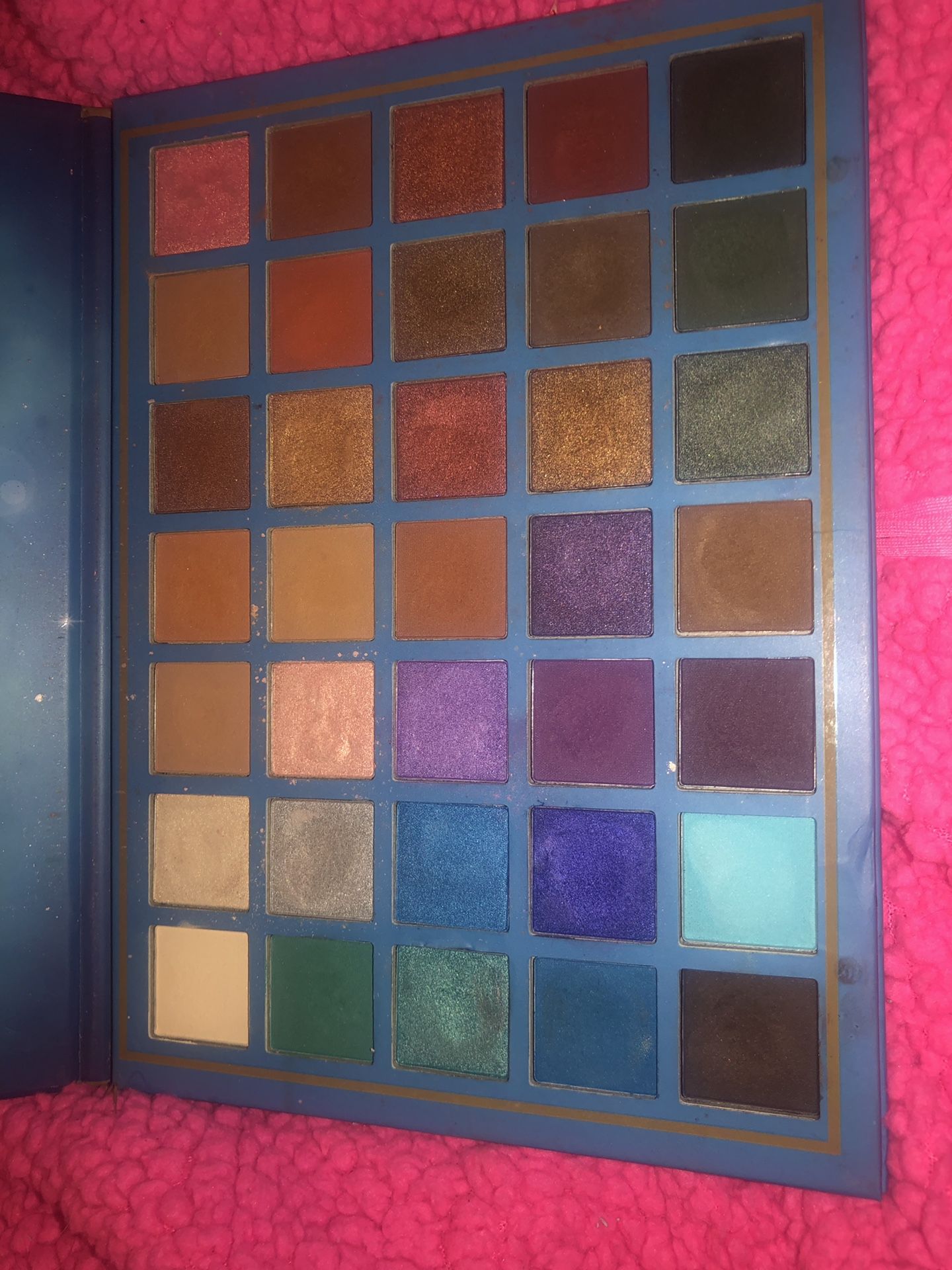 Elsa eyeshadow palette