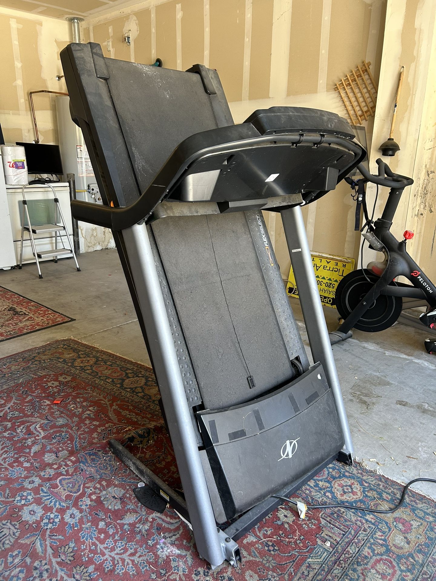 Free Treadmill