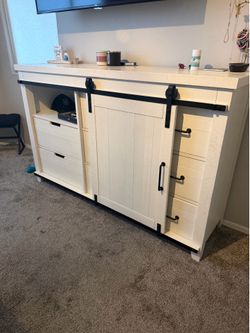 Queen bed and dresser