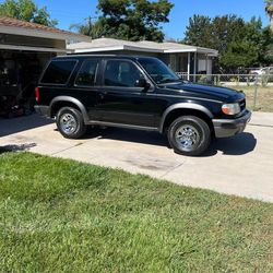 1999 Ford Explorer Sport