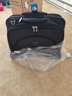 Kensington Rolling 17" Laptop Bag