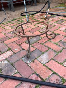 Large Vintage Wrought Iron Plant Stand Rusty Patina 14" Inner