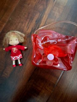 Vintage Strawberry Shortcake Doll and jelly purse