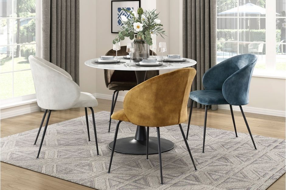5pc Set Dining Table and 4 Chairs.