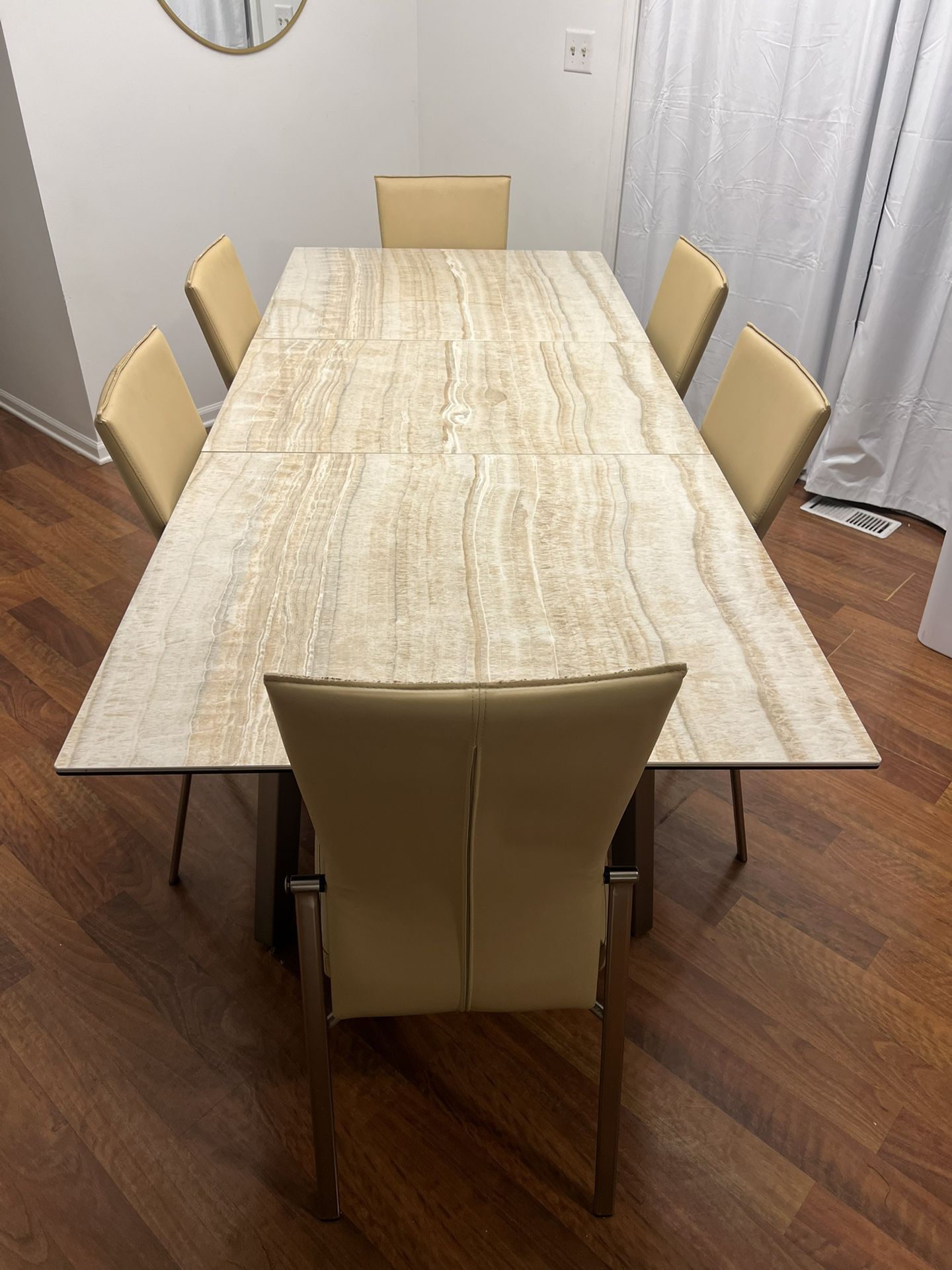 Dining Table & Chairs