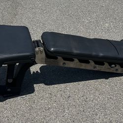 HOIST Adjustable Bench 