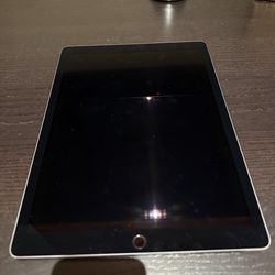 iPad Pro 12.9-inch, 2nd Gen, Wi-Fi with Apple Pencil