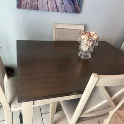 Table / Mesa