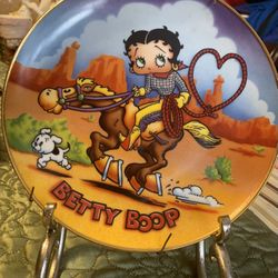 Betty Boop Numbered Collector Plate With Wall Hanger 