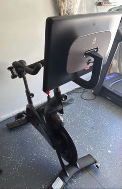 Peleton bike plus