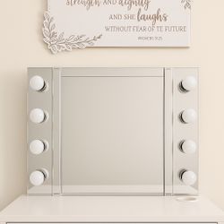 Vanity Set Mirror + Lights Included