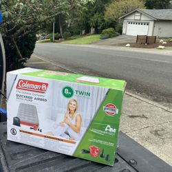 Twin Double Size Air Mattress Brand New Never Used with Air Pump 