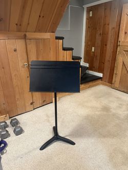 Music stand, all metal, sturdy construction
