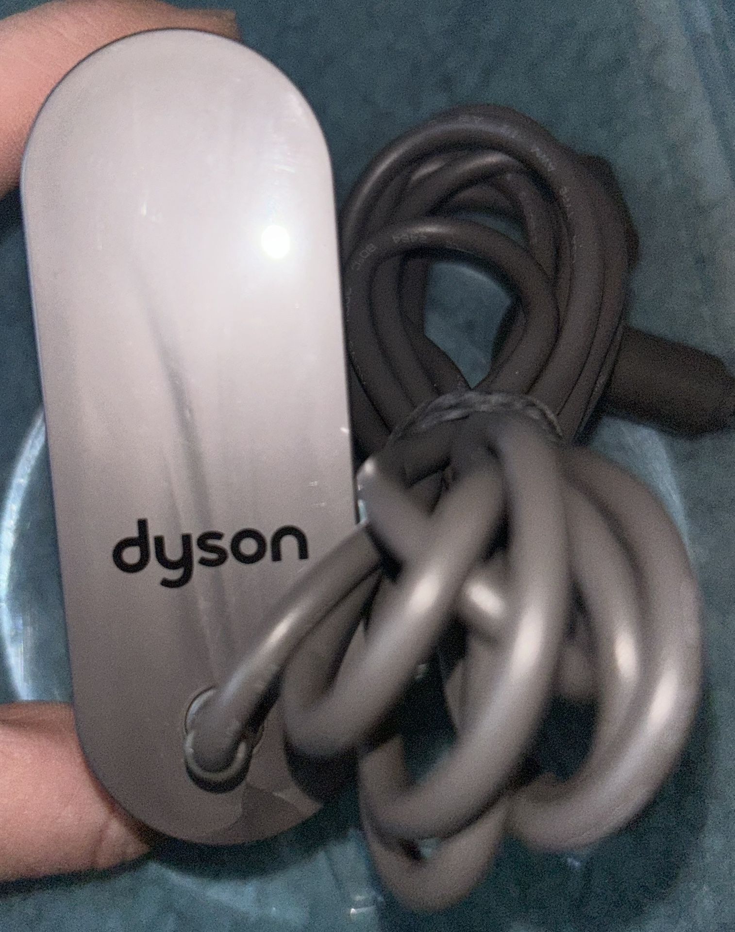 Genuine Dyson Class 2 Battery Charger Model # 205720-02