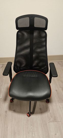 Gaming chair