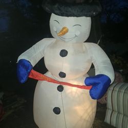 Prices Firm.. 8 Ft Blow Up Snowman