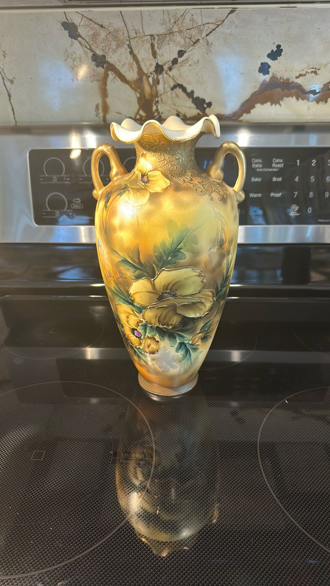 ANTIQUE ROYAL NIPPON NISHIKI VASE
