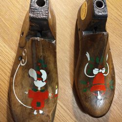 Two Hand Painted Kansas Kollectibles Shoe Molds (Christmas)
