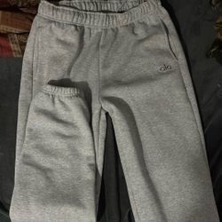 Alo Quarter Zip And Cuffed Sweats