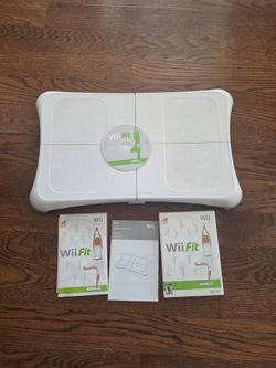 NINTENDO WIIFIT BALANCE BOARD with wiifit video game
