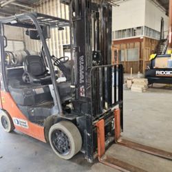 Toyota Warehouse Forklift 