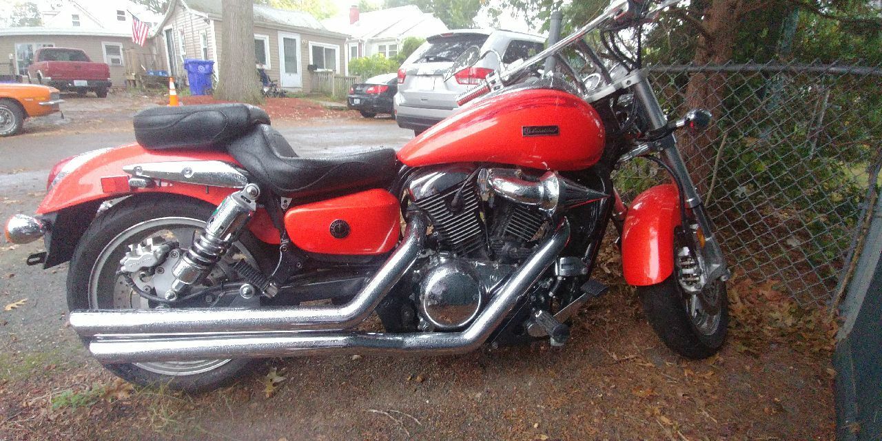 Kawasaki Vulcan..1600 ..overdrive.Vance Hines straight pipes ..awesome low loud ride ...GREAT PRICE!!!! 2500$