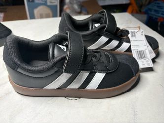 Adidas VL Court 3.0 Kids' Skateboarding Sneakers in Black and White Size 2 $50 NEW IN BOX WITH TAGS