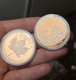 Wow 🤩!! 2 beautiful 1 oz .999 Fine Copper Rounds in protective cases !