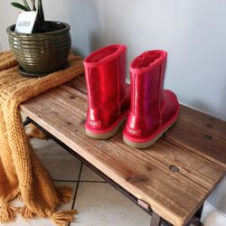 Red Uggs Size 5y Or Women Size 7