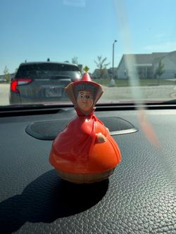 Vintage 1996 McDonalds Happy Meal Disney Sleeping Beauty Punch Toy Fairy Flora. Has a mark on hat see pic