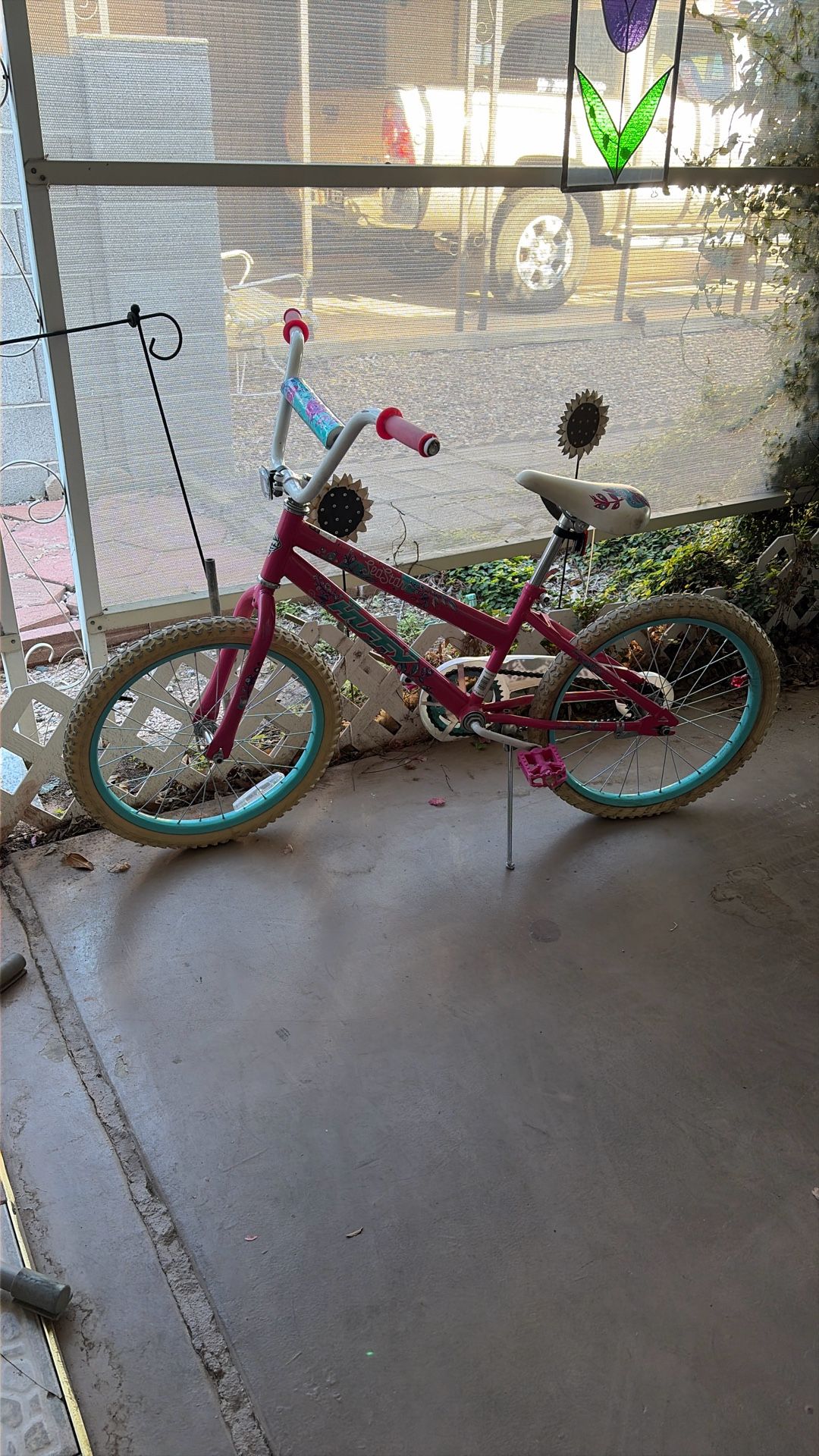 Girl’s Huffy Sea star Bike