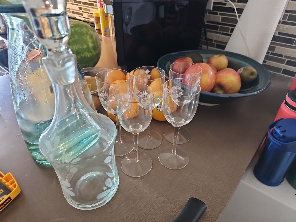 Wine Decanter And Glass Set