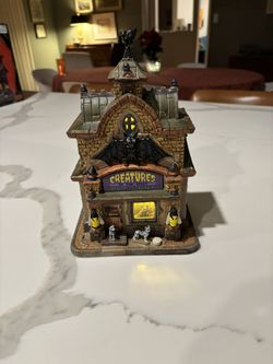 Lemax Spooky Town Creatures of the Night Pet Shop