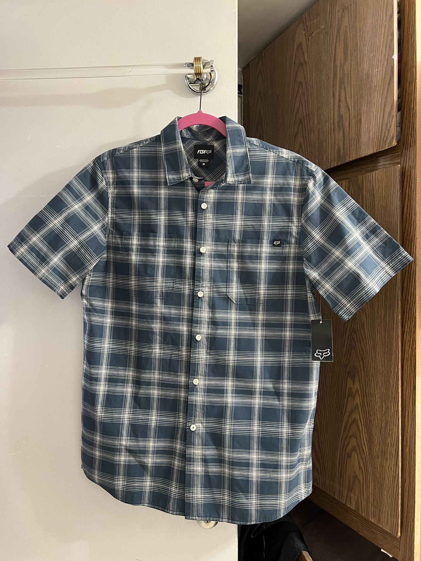 Brand New Fox Shirt - Size M - PICKUP IN AIEA - I DON’T DELIVER 