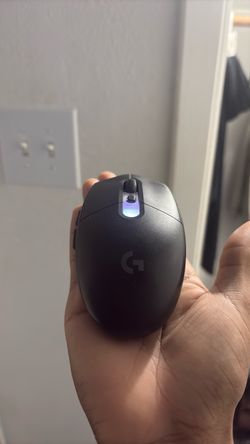 Logitech g305 x superlight mouse basically new