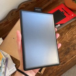 One by Wacom Drawing Tablet