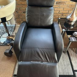 Manual Recliner With Massage Remote