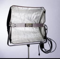 Lowel Softlight2 1500 Watt Tungsten Continuous Lighting Fixture