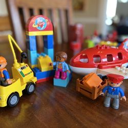 Lego Duplo Airport 10590 for Sale in Everett WA OfferUp