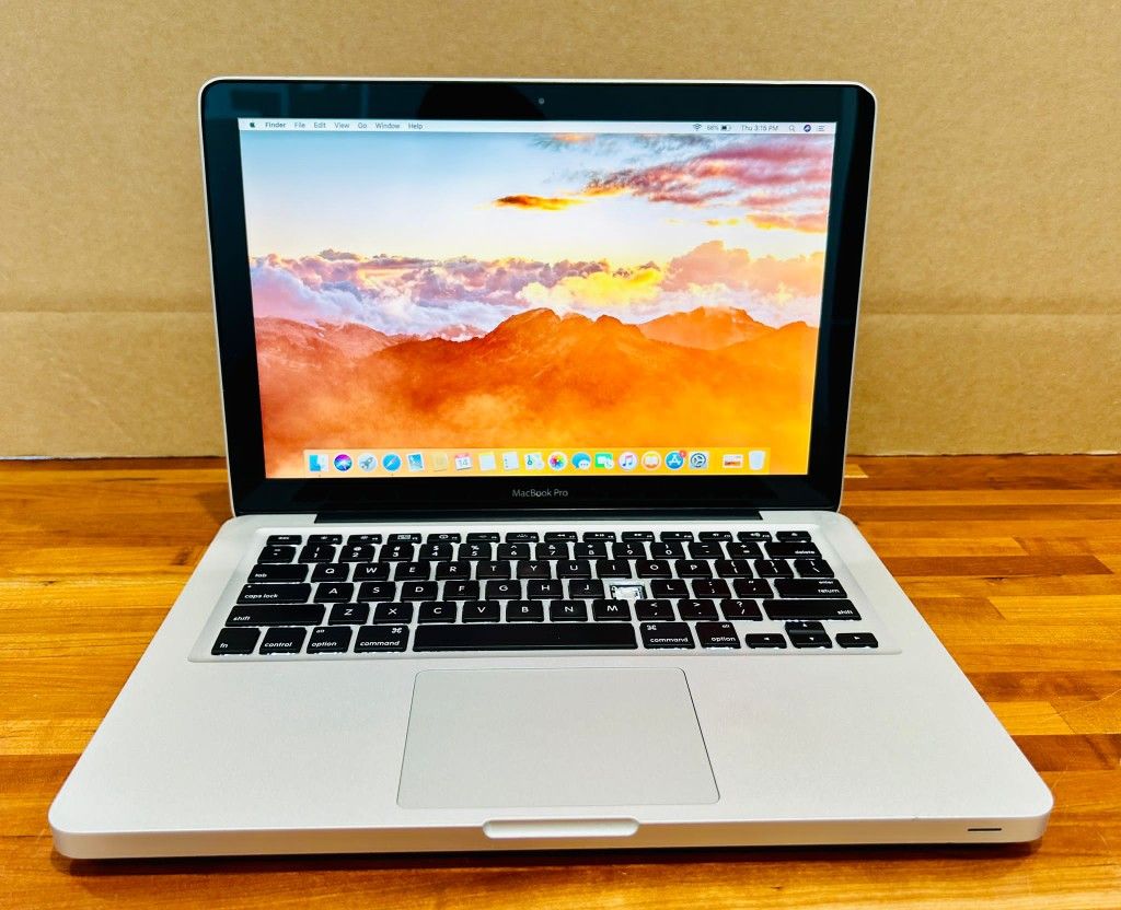 🍎 MacBook Pro 13” Mid 2010 Intel core Duo 8GB RAM 320GB
