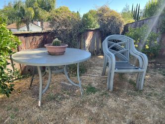Patio table & chairs - 5 Piece set