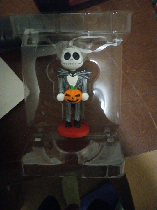 HALLMARK NIGHTMARE BEFORE CHRISTMAS ORNAMENT