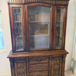 Hutch /Display Cabinet - Vintage 