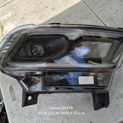 Dodge Durango Right Headlight Oem