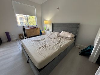 Queen size bed with storage