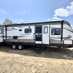 2016 HEARTLAND 32FT In PERRIS